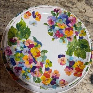 Set 8 Rachel Zoe Embossed Floral Dinner Salad  Plates 11 & 9” Melamine Pansies